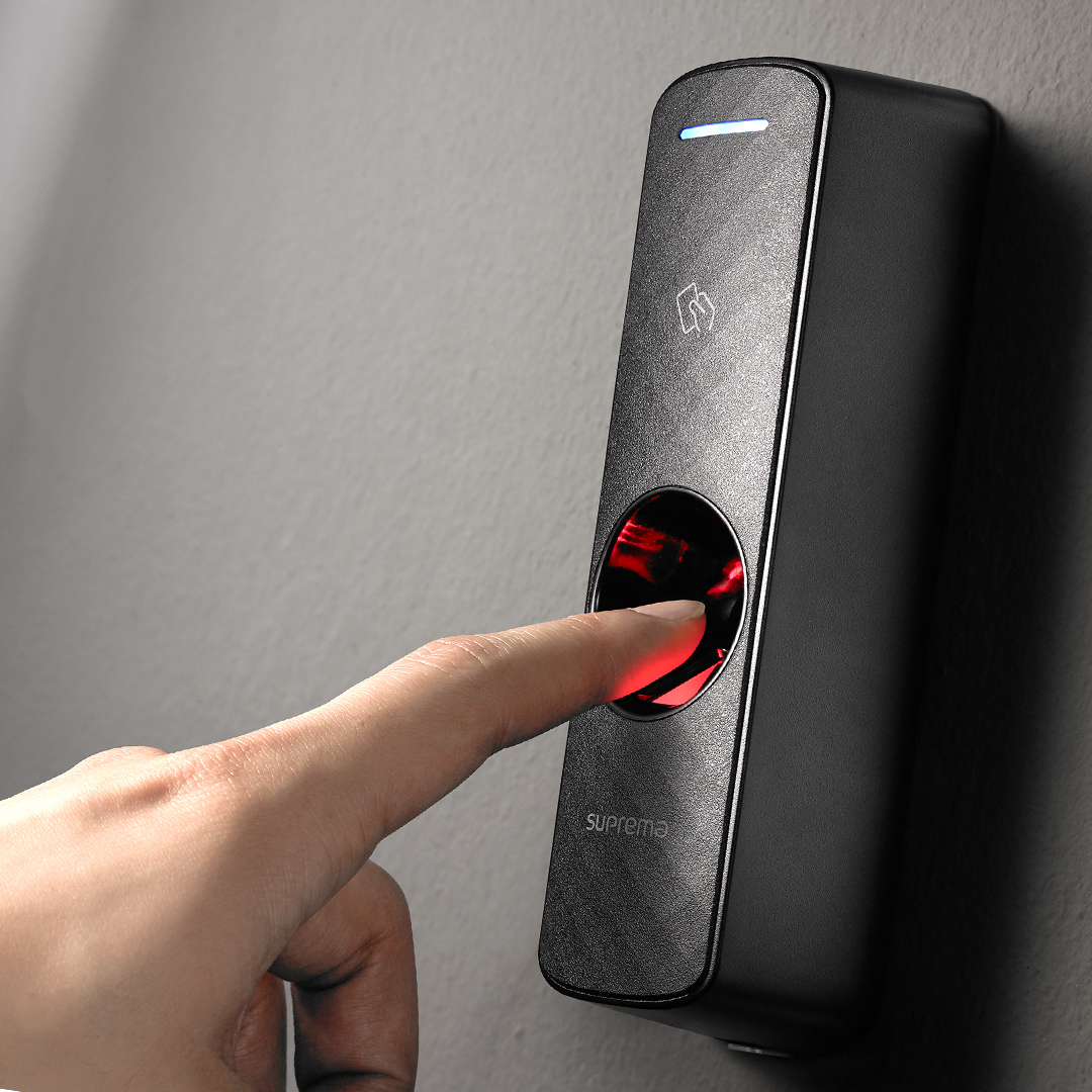 Superema Finger print Scanner being used